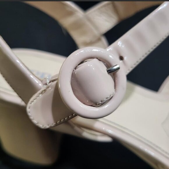 Authentic Prada Platform Sandals Chunky Heels Beige Patent Leather 38.5 US 8.5 - Picture 4 of 8